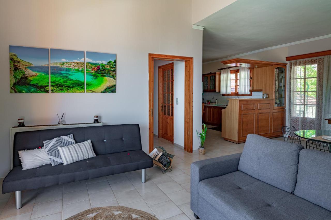 Apartment Golden Flower's Poros (Kefalonia)