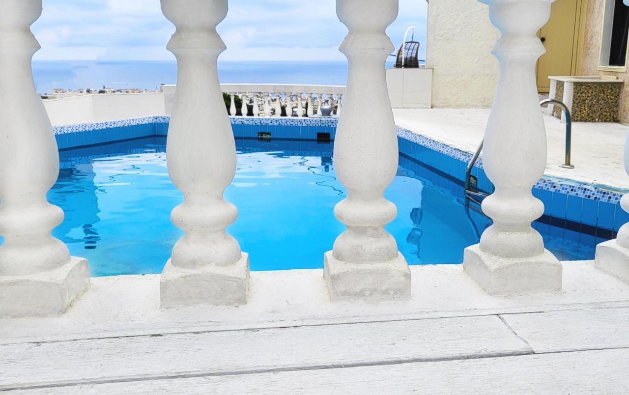 Guest house In - One Private *