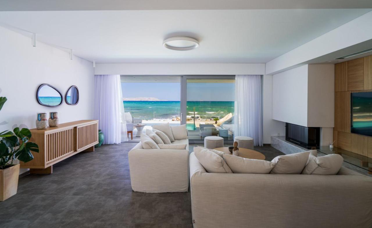 Dia's Blue 8 Bedrooms Seafront Villa Gournes Gouvon