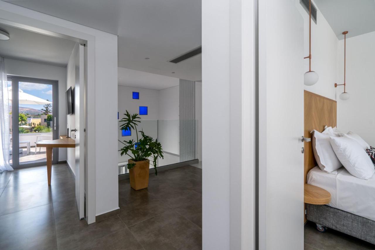 Dia's Blue 8 Bedrooms Seafront Villa Gournes Gouvon