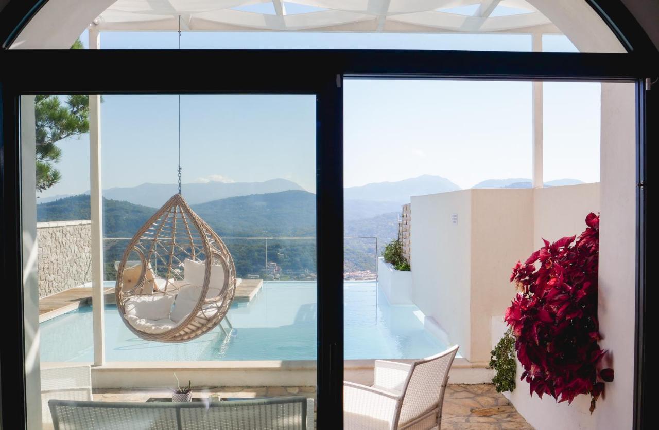 Aparthotel Zeus Throne *