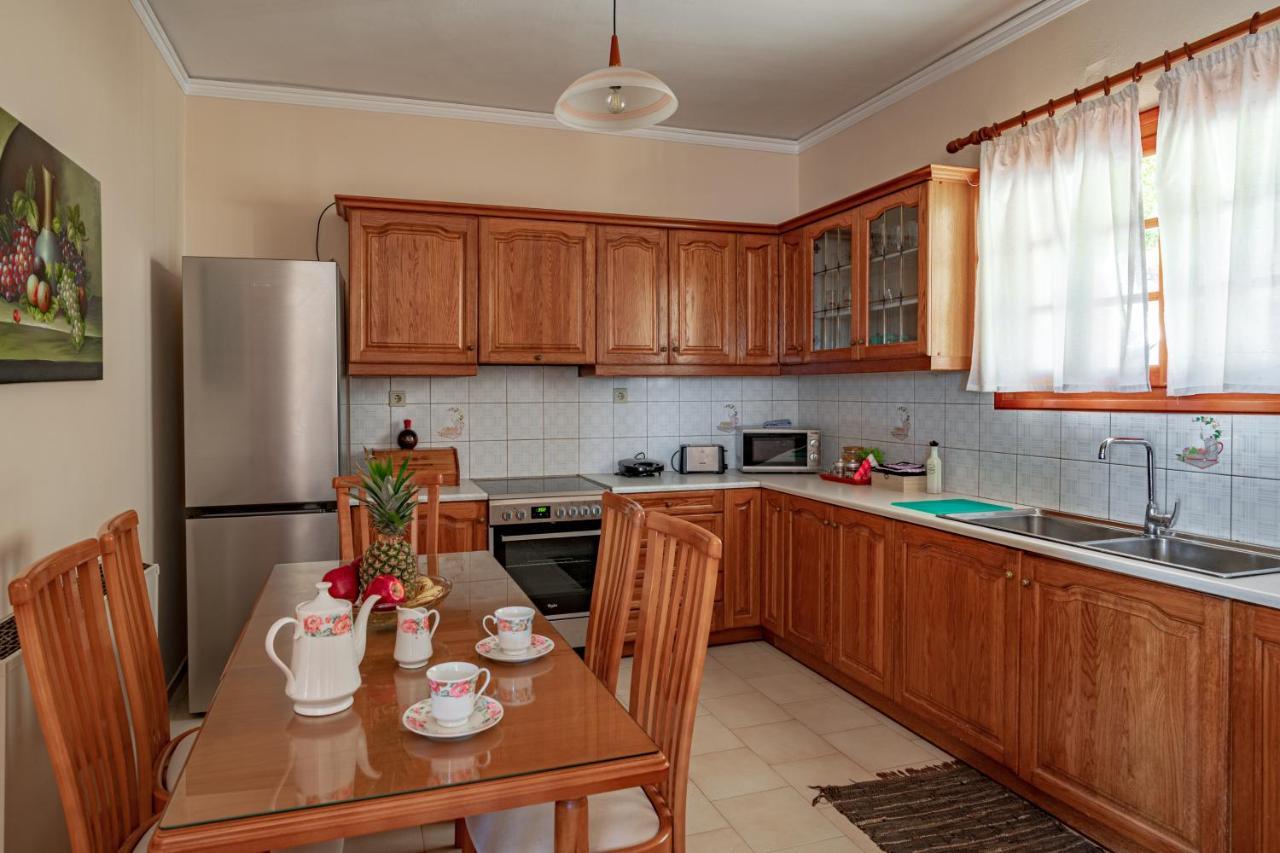 Apartment Golden Flower's Poros (Kefalonia)
