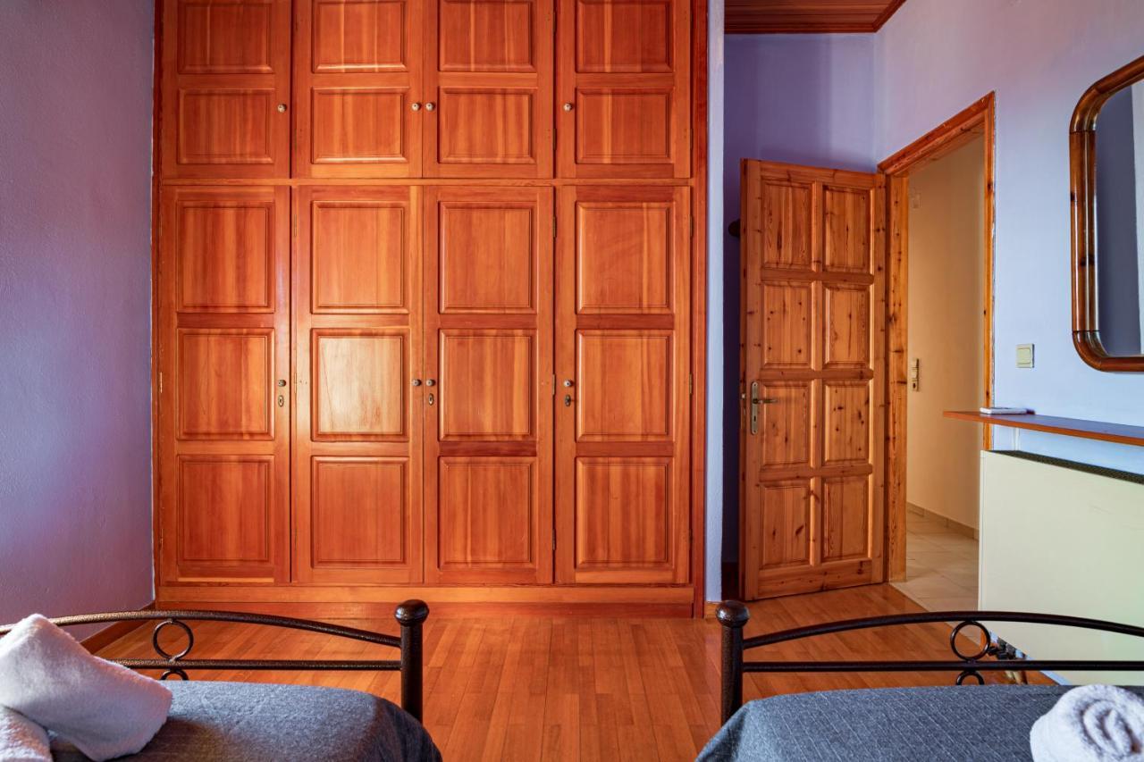 Golden Flower's Apartment