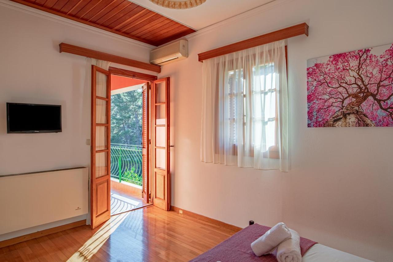 Golden Flower's Apartment *