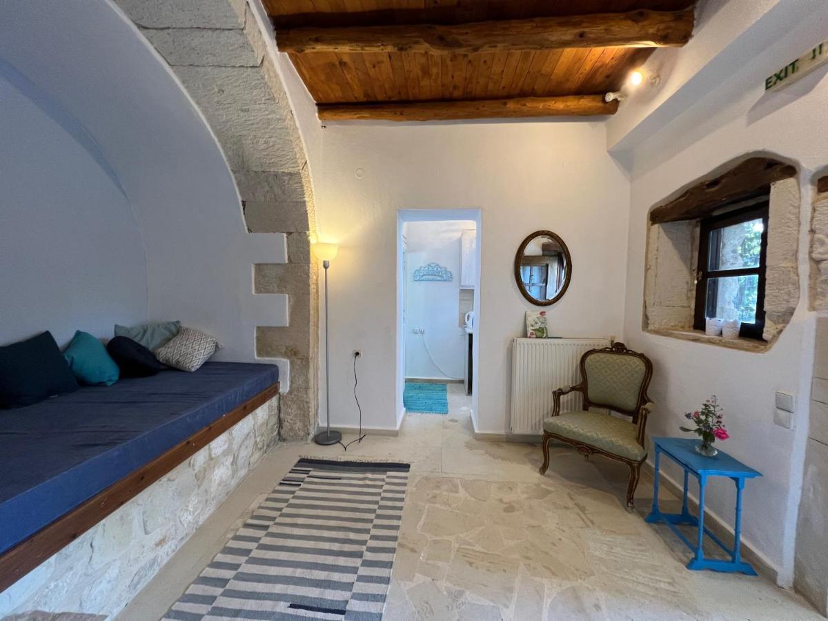 Monastiriako * Giannoudi (Crete)