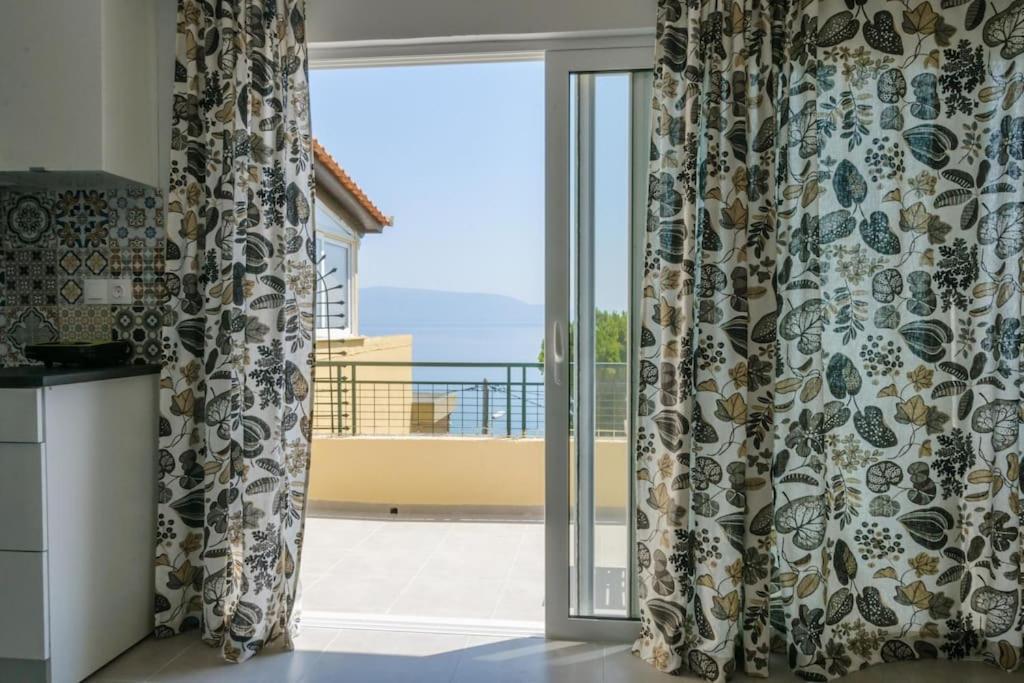 Beautiful Seaside With Amazing View Apartment *