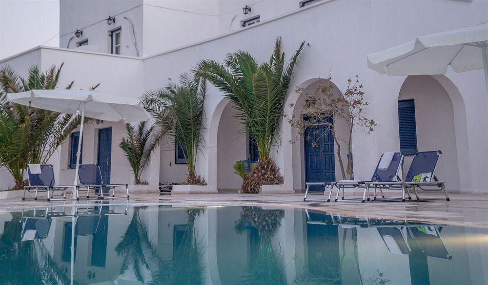 Monolithos Hotel 2*