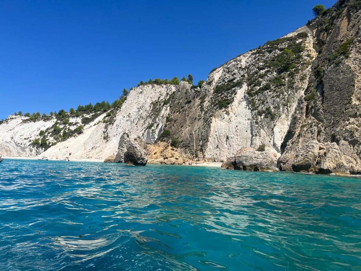 Apollonides Seafront Villa 2 Melete Villa
