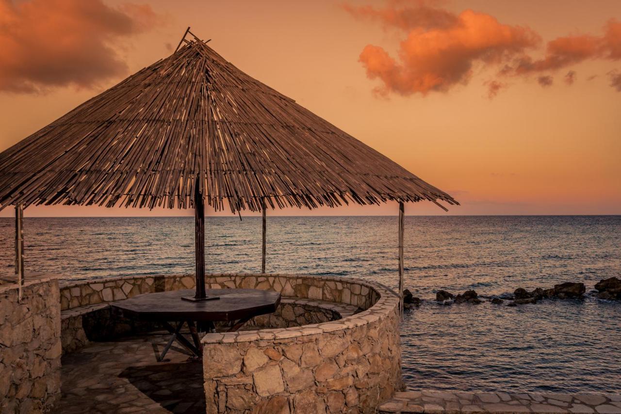 Palatia Caeli Seafront Villas, By Thinkvilla Villa *