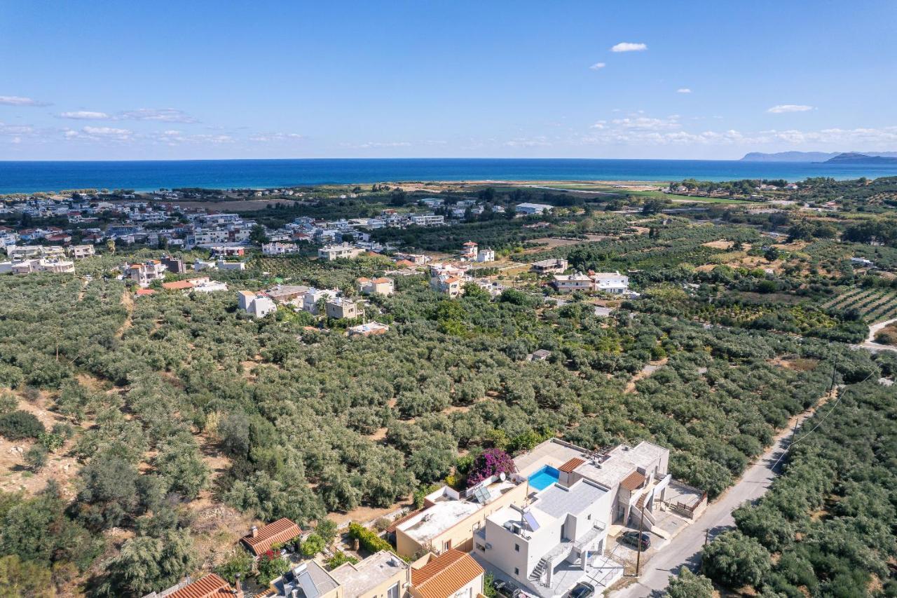 Greek Sky - New Modern With Shared Pool Apartment