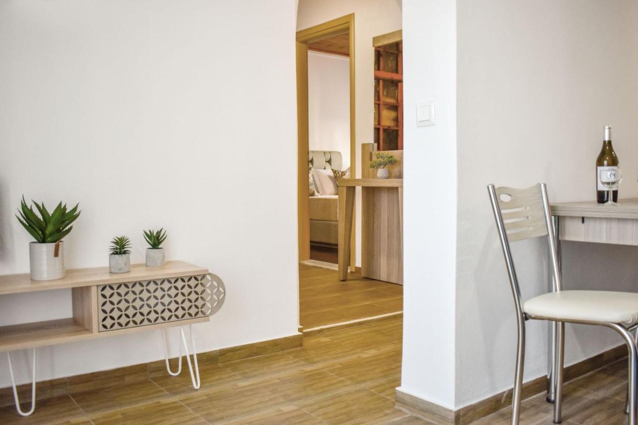 La Maison Plakes Rooftop Apartment