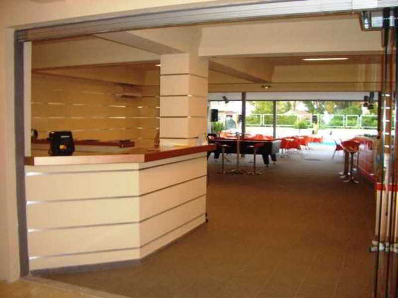Gardens Aparthotel 3*