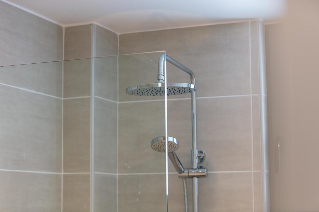 Greek Sky - New Modern With Shared Pool Apartment *