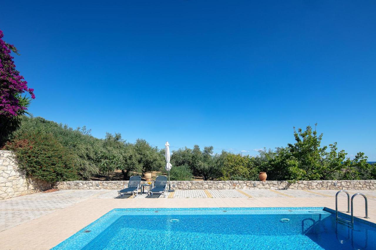 Apartment Greek Sky - New Modern With Shared Pool