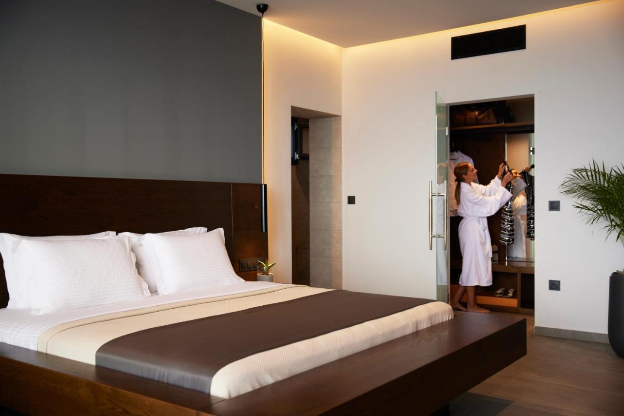 Omnia - Luxury Bound On Earth Villa