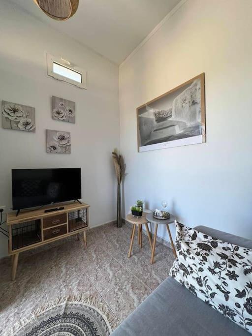 Edem First Floor * Perivolos (Santorini)