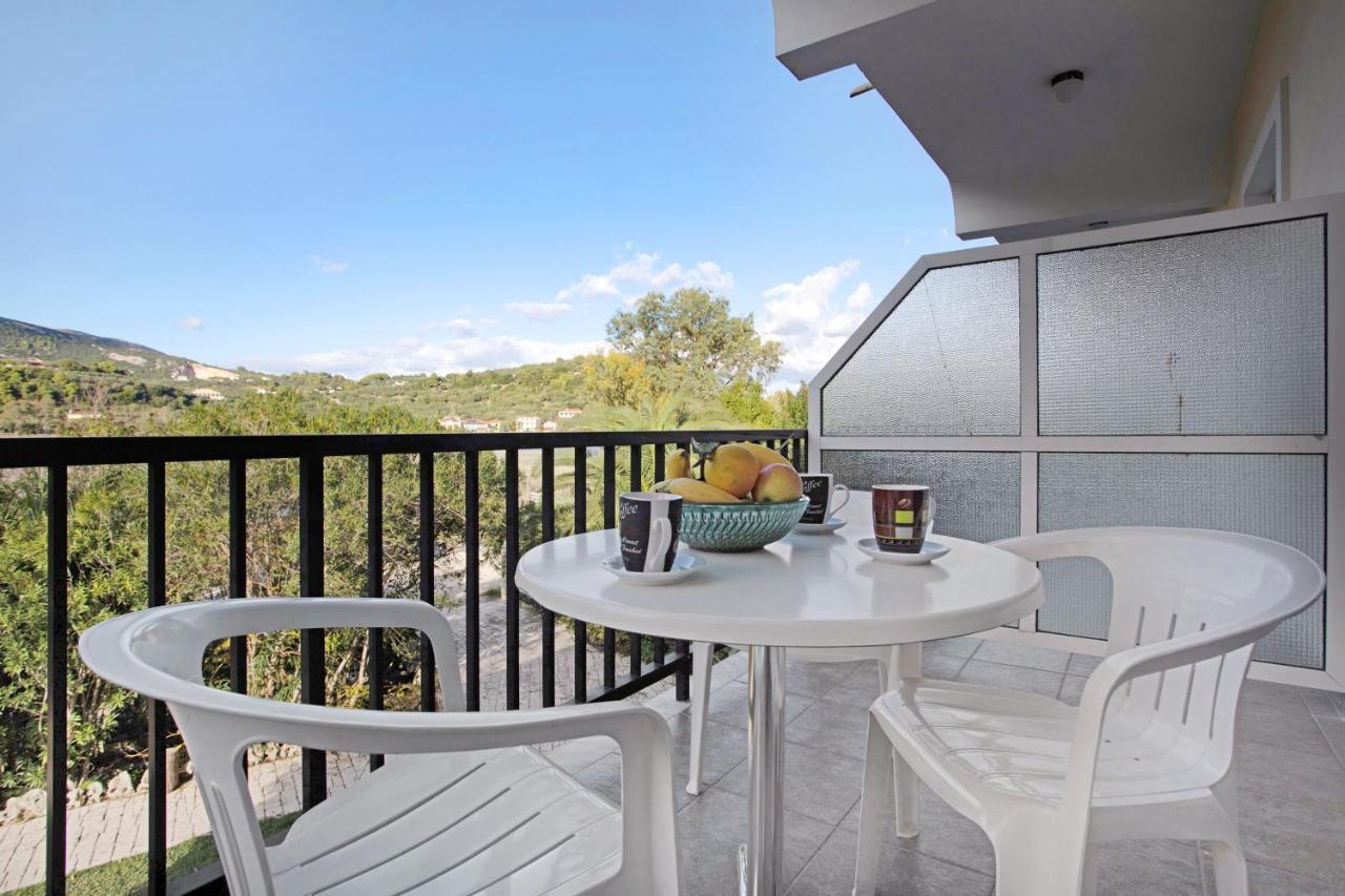 Dolphin Sea View 11