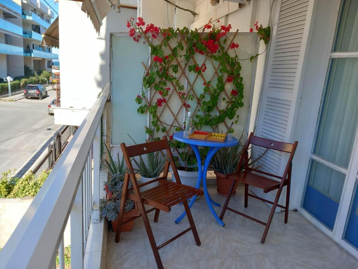 Rena's Traditional Aegean House By The Sea Apartment