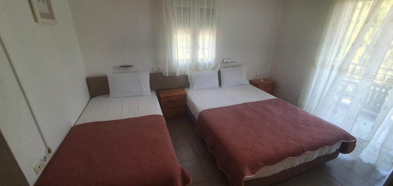 Hotel Itamos House *