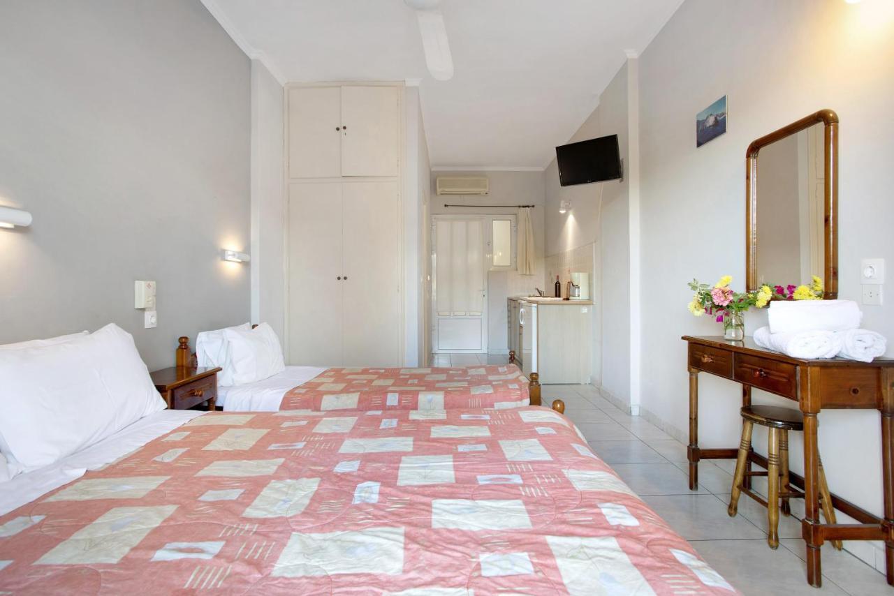 Dolphin Sea View 11 *