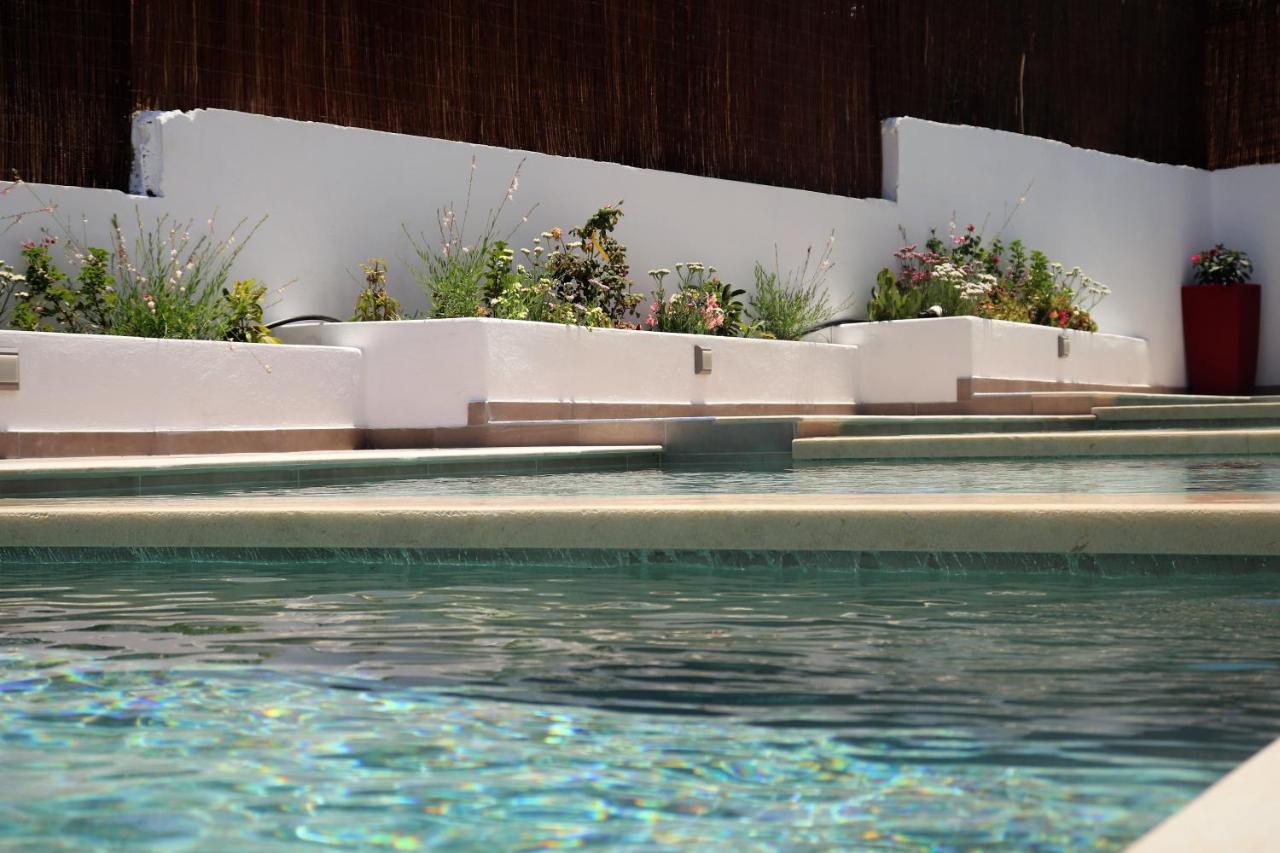 Lindian Jewel And Hotel 3*