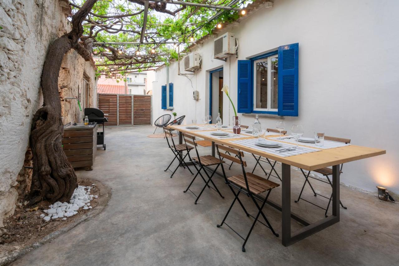 Casa Del Vino *