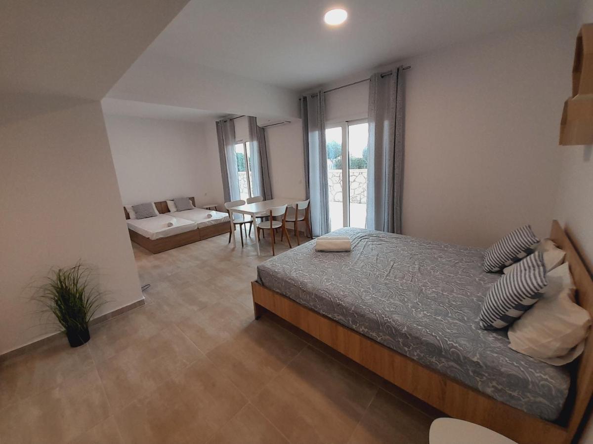 Hotel Telhinis & 2*