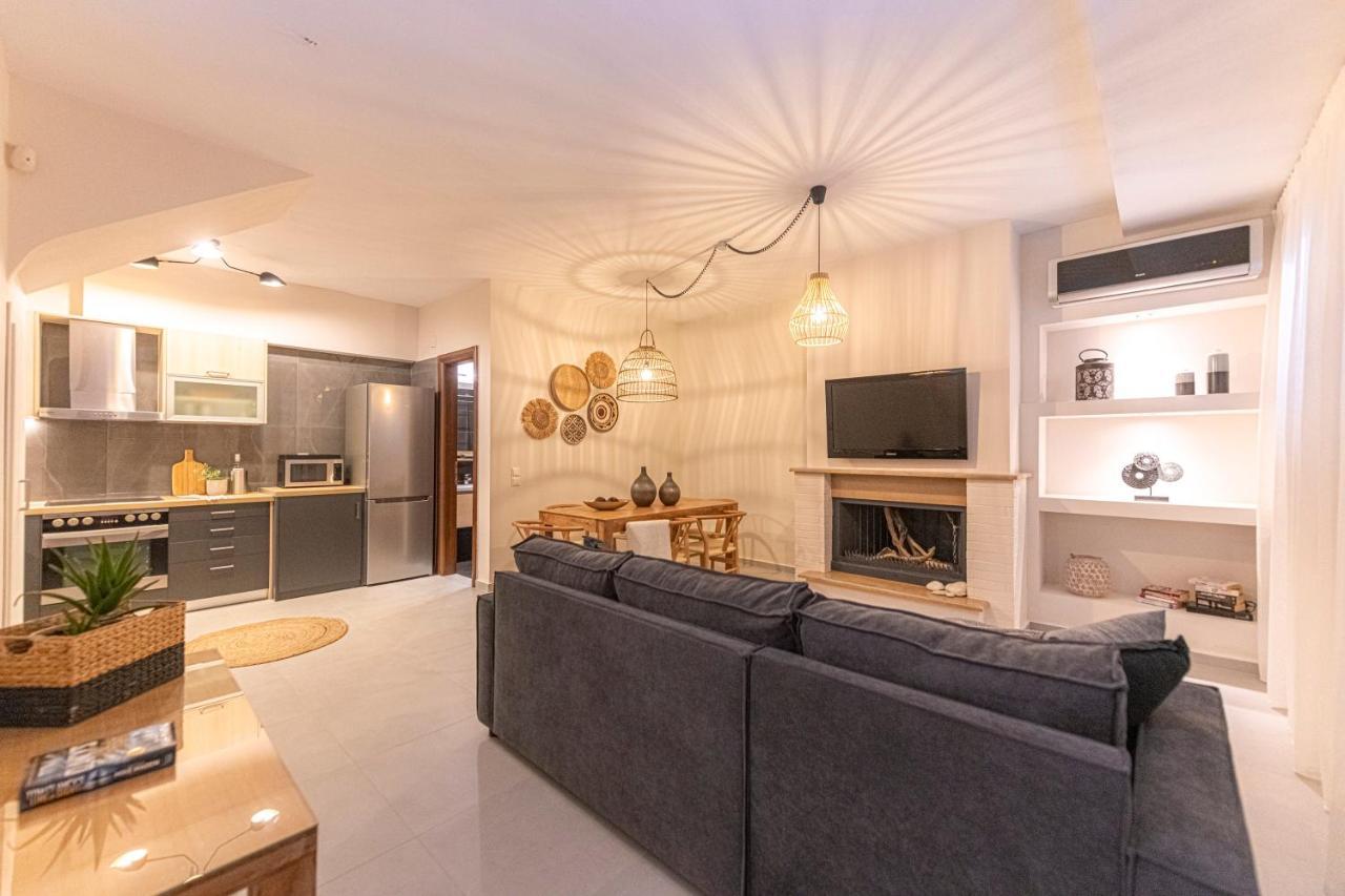 2b Luxurious Io, With Private Pool And Stunningt Sea Views Villa Kolios