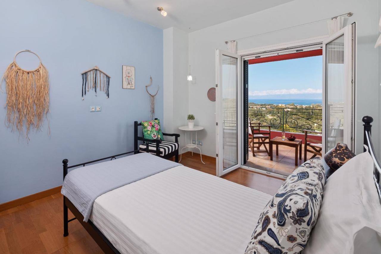 Villa Red Queen