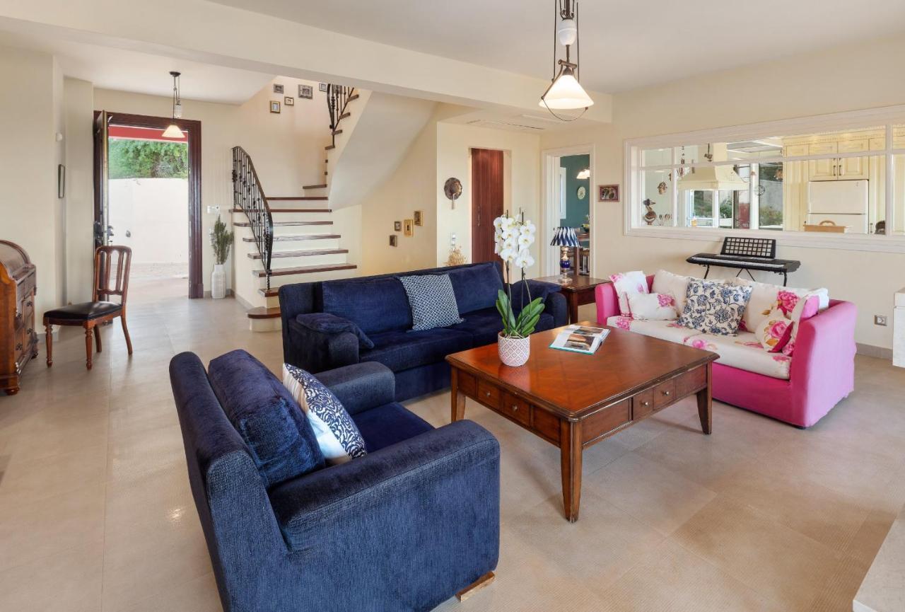 Red Queen Villa *