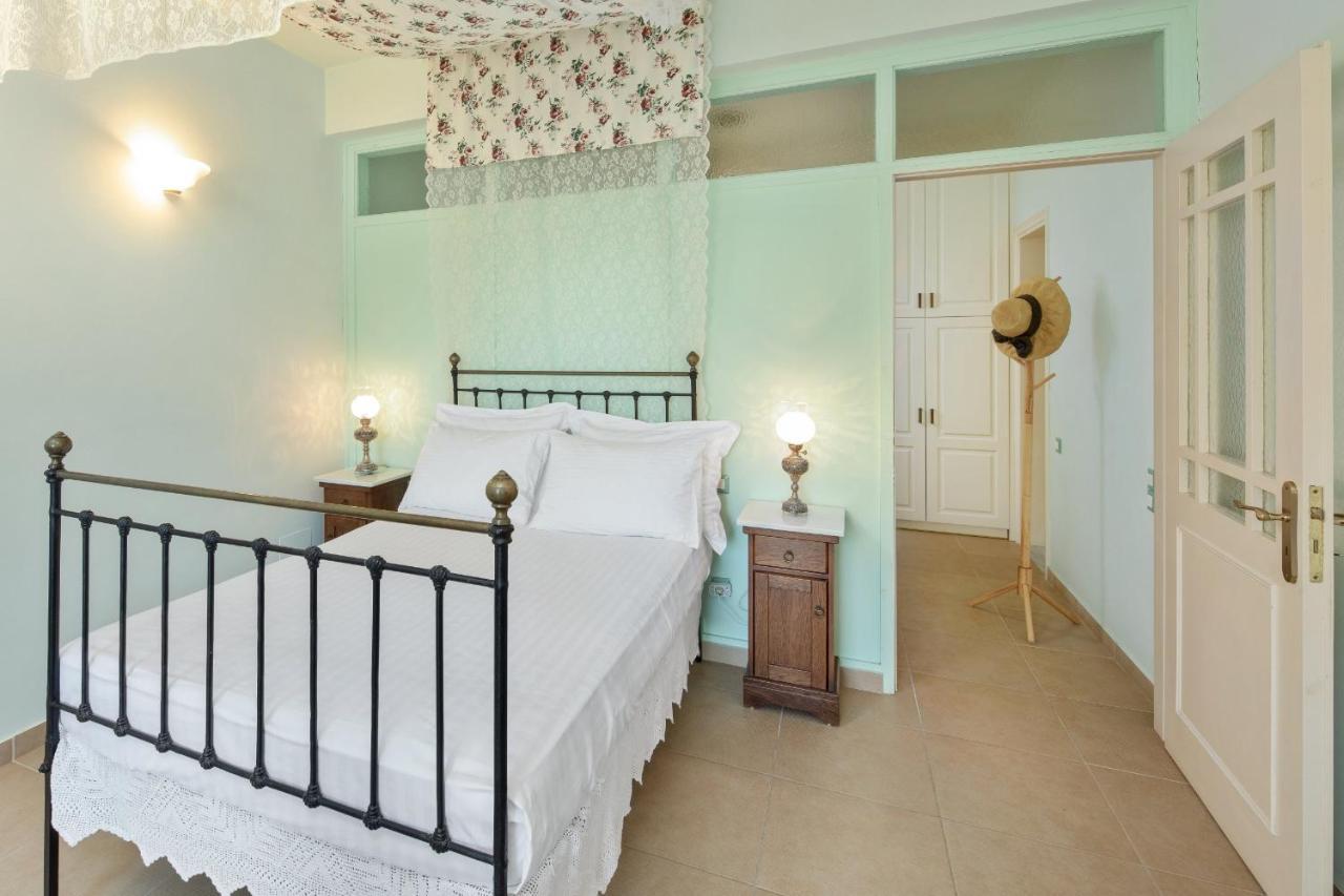 Villa Red Queen