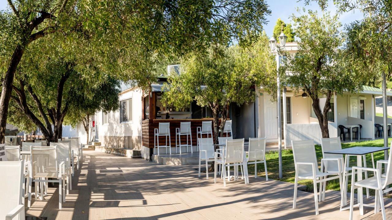 Paradisos Holiday Aparthotel *