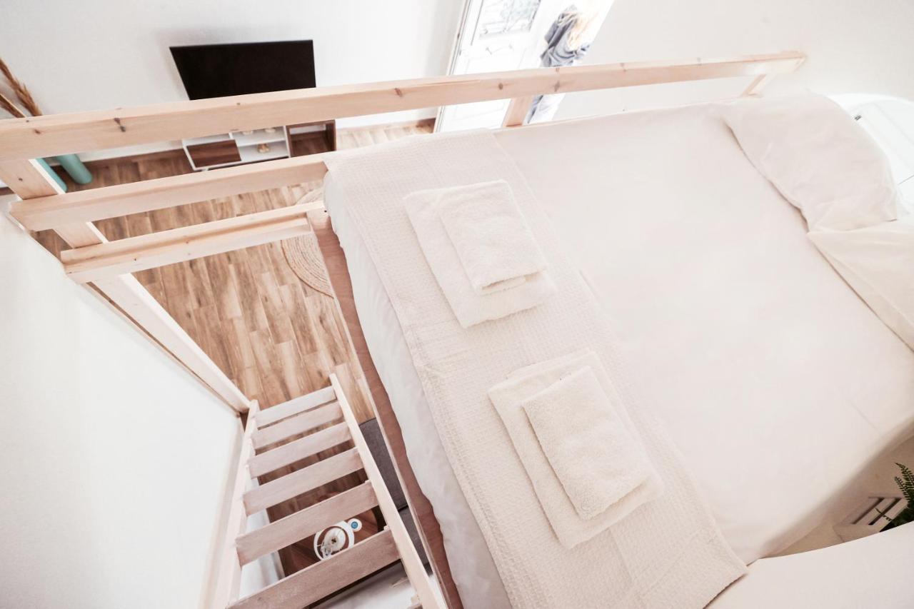 Whitelist Maisonette I And Ii In