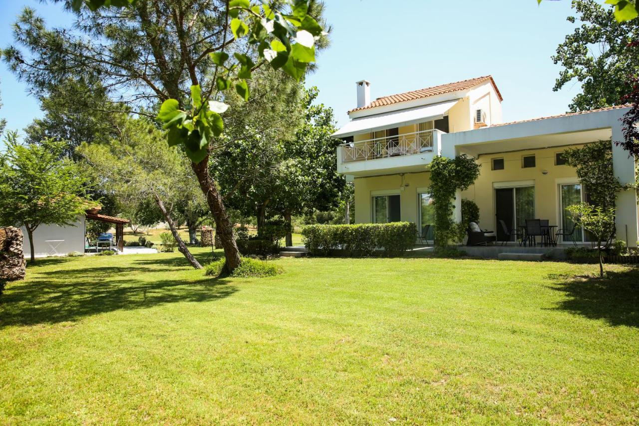 Elena Aparthotel