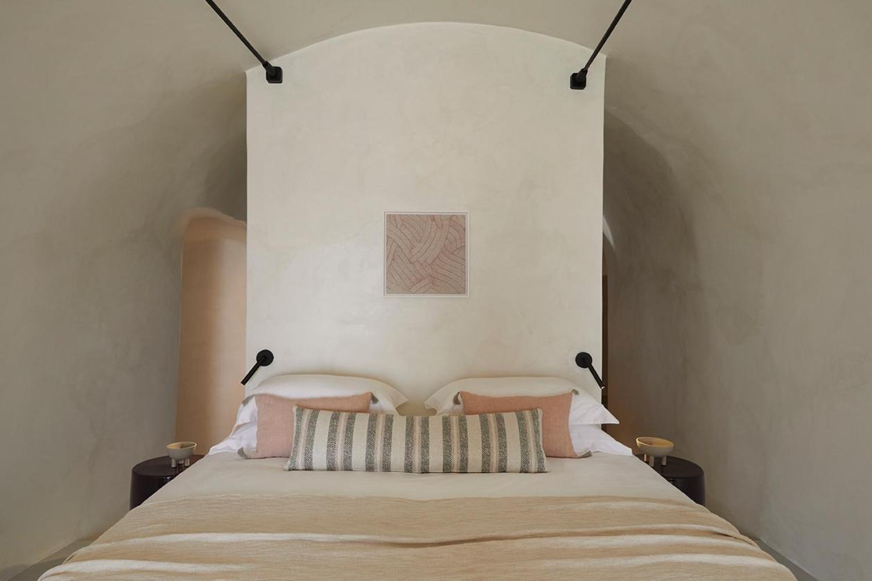 Atoles Retreat Imerovigli (Santorini)
