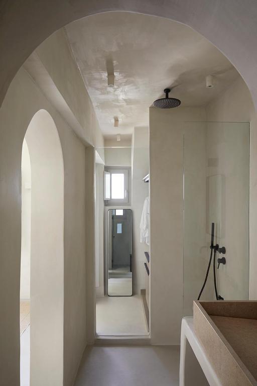 Atoles Retreat Imerovigli (Santorini)