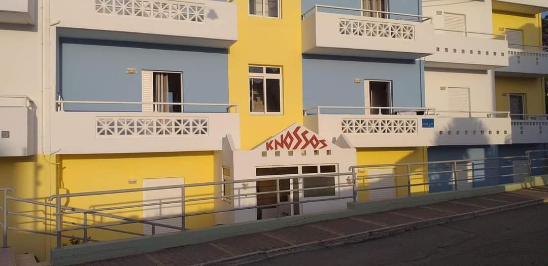 Knossos Apartment *