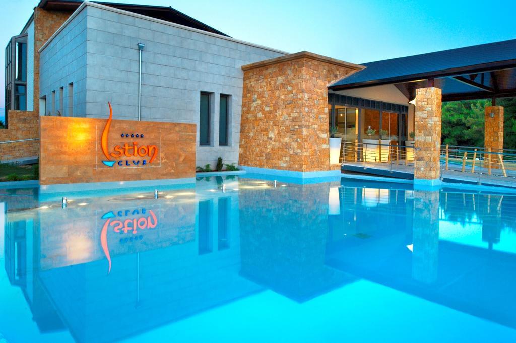 Istion Club & Hotel