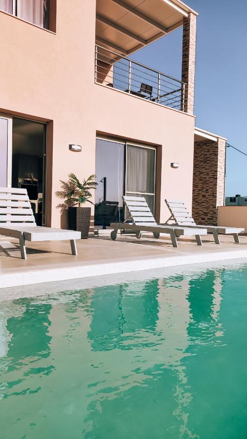 Irini. Seaview - - Pool - Privacy Villa Tympaki