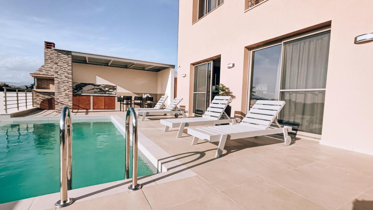 Irini. Seaview - - Pool - Privacy * Tympaki