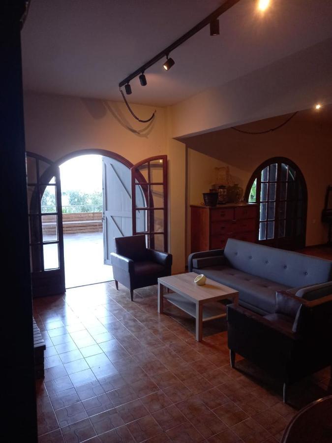 Villa Manolatou *