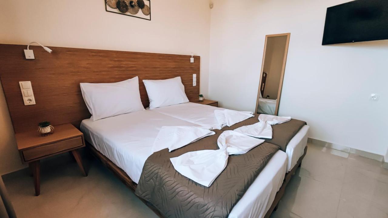 Irini. Seaview - - Pool - Privacy