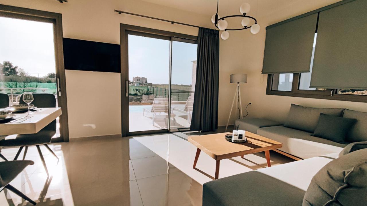Irini. Seaview - - Pool - Privacy Villa *