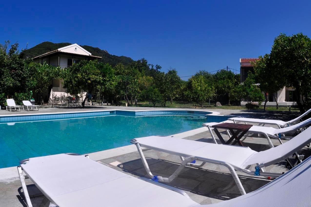 Orange Grove Apartment *