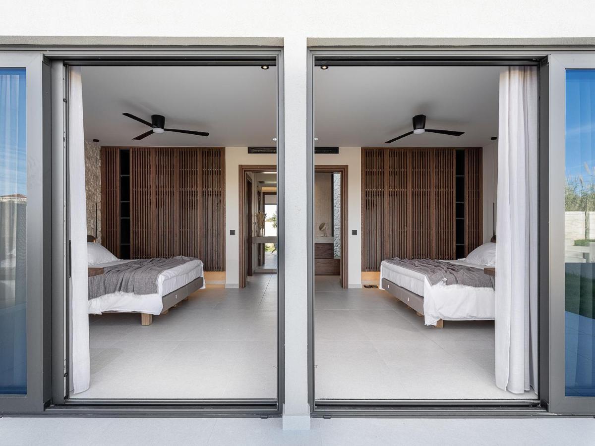 Villa Pnoe - Seafront Experience *