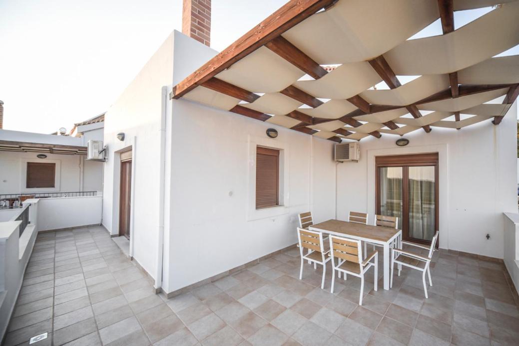 Aparthotel Lenikos 3*