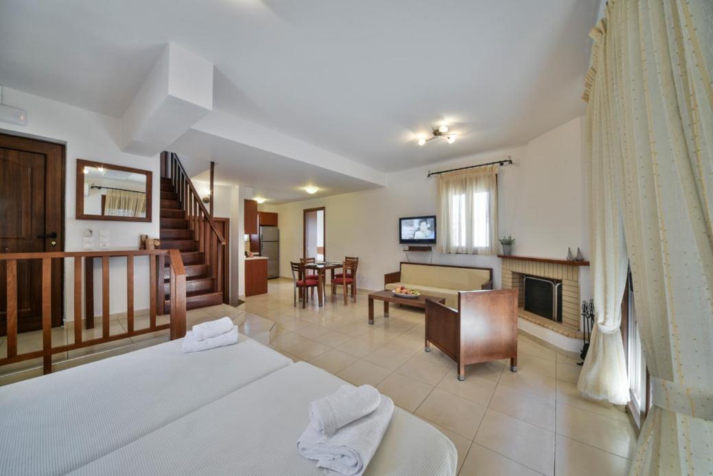 Lenikos 3*
