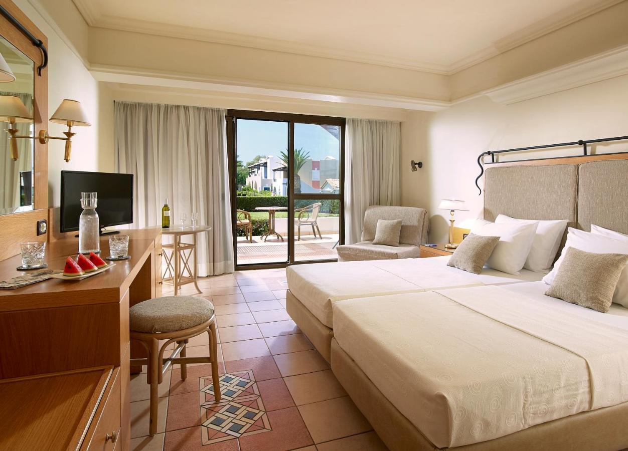 Knossos Royal