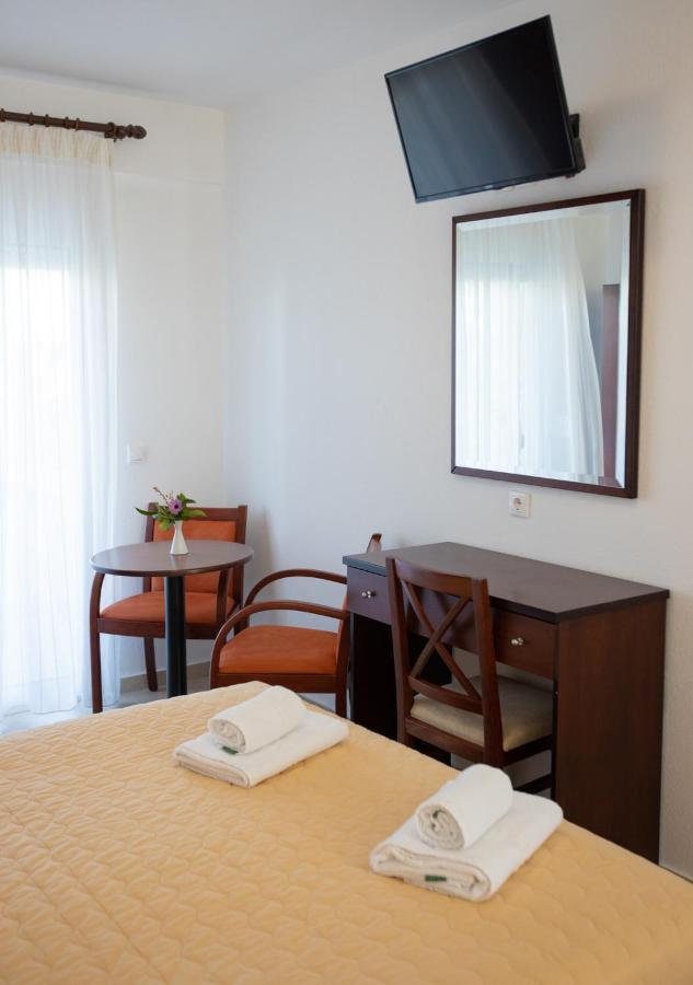 Melis Studios Aparthotel