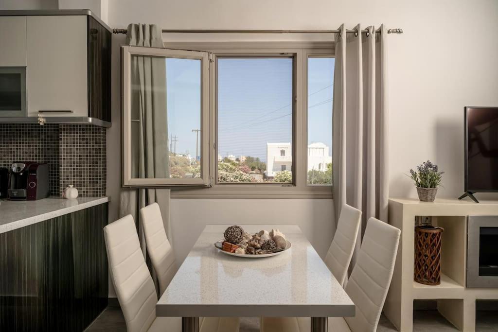 In The Heart Of & Free Pool - Nychteri Apartment *